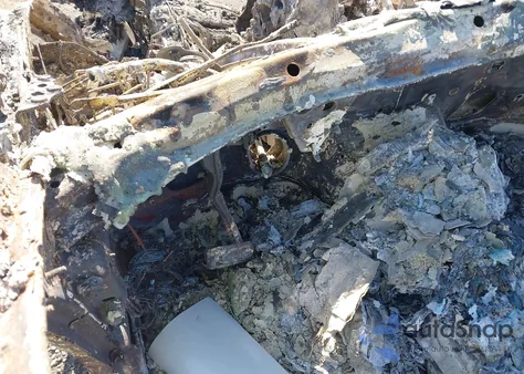 2018 Mercedes-Benz C 300 из США, поврежденный, VIN 55SWF4JB6JU260596